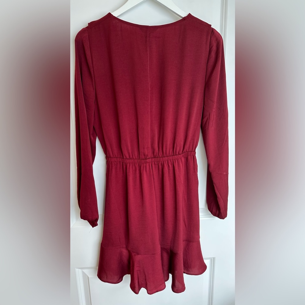 Express dress, size medium, burgundy red - Picture 2 of 3
